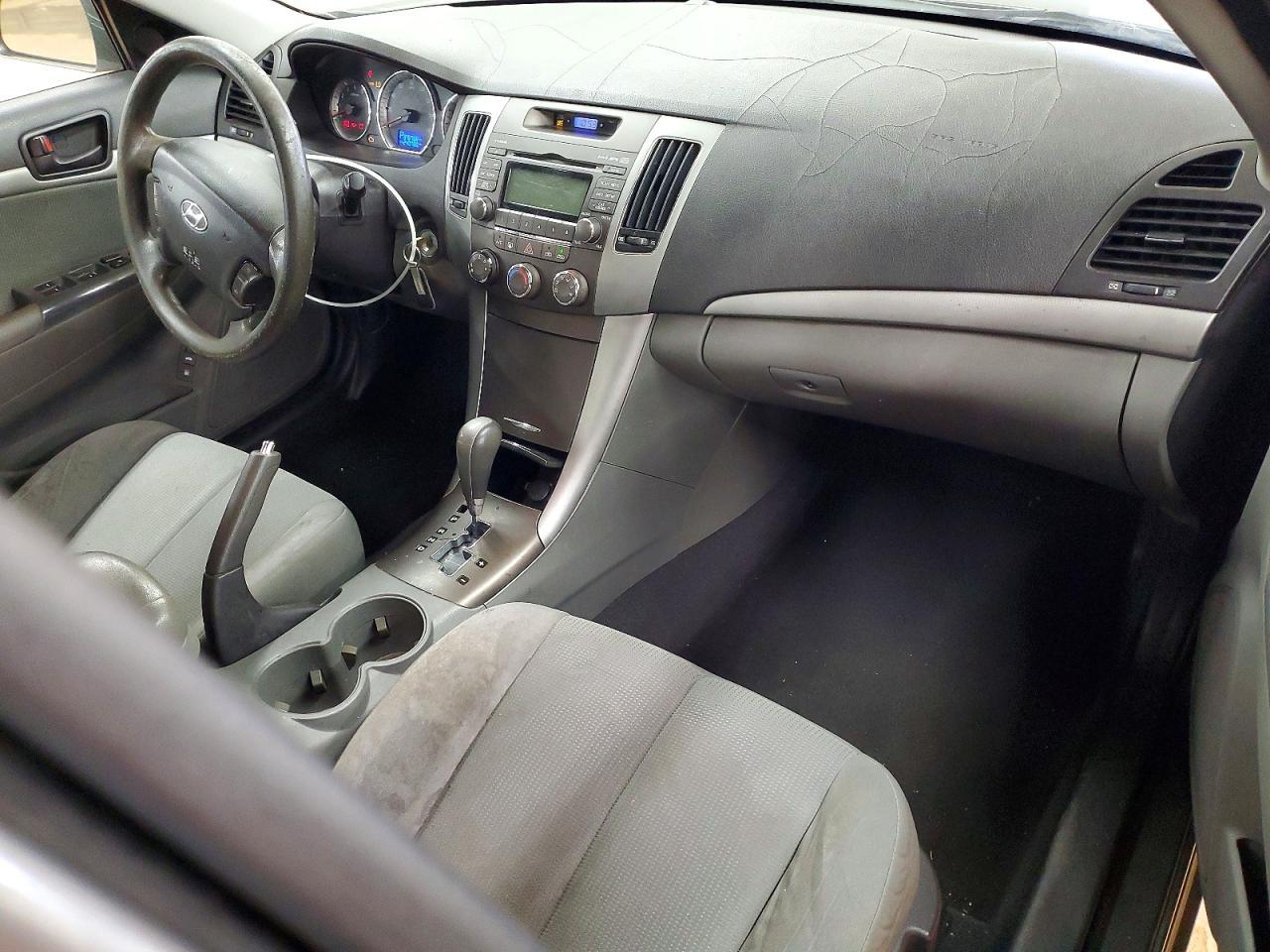 2010 HYUNDAI SONATA
