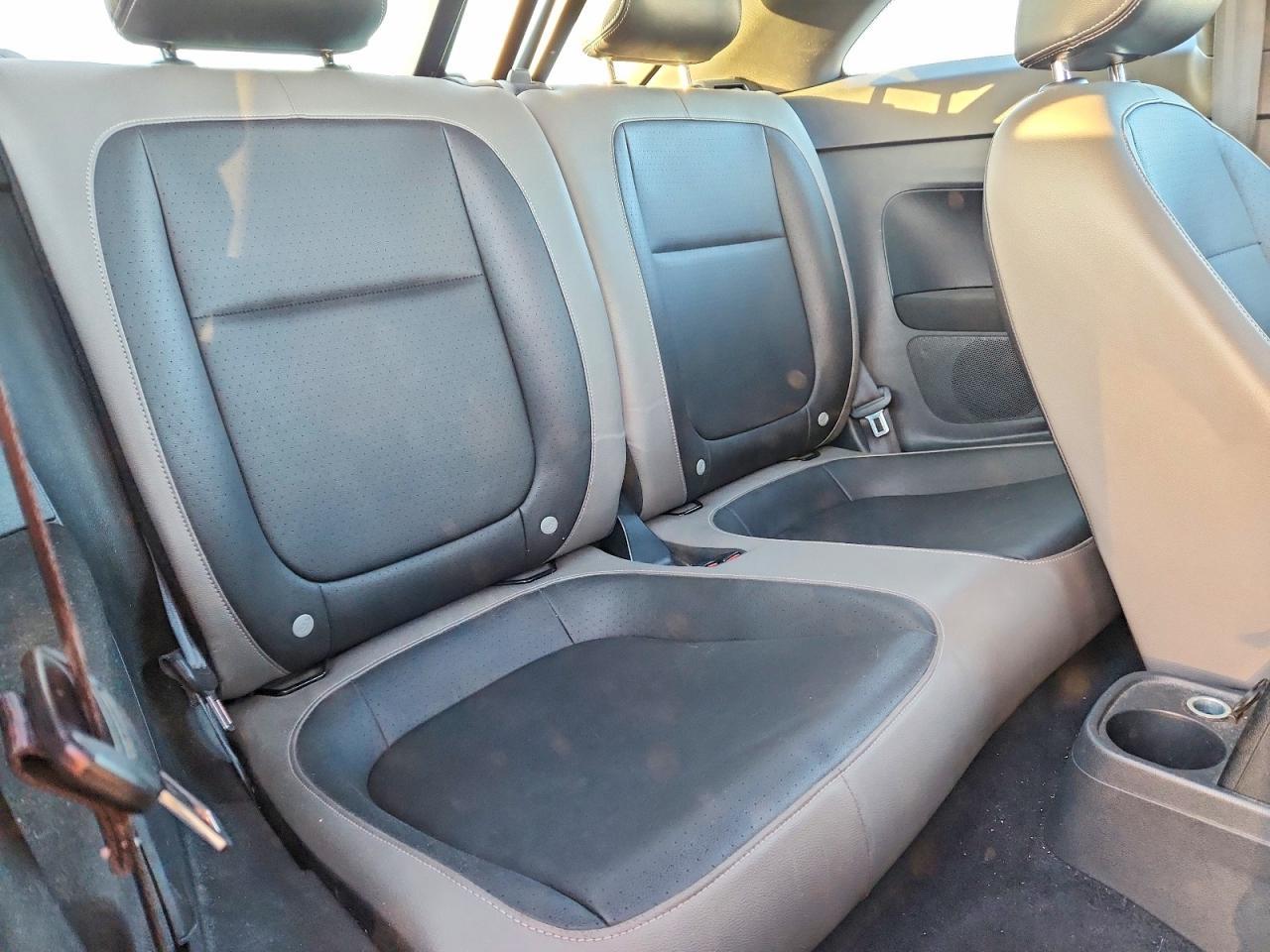 2015 VOLKSWAGEN Beetle