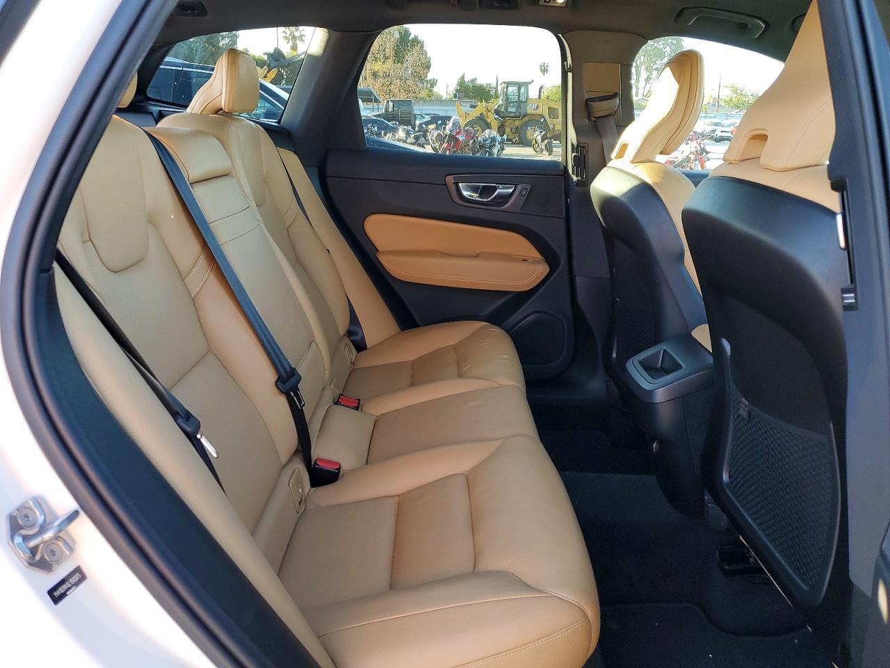 2020 VOLVO XC60