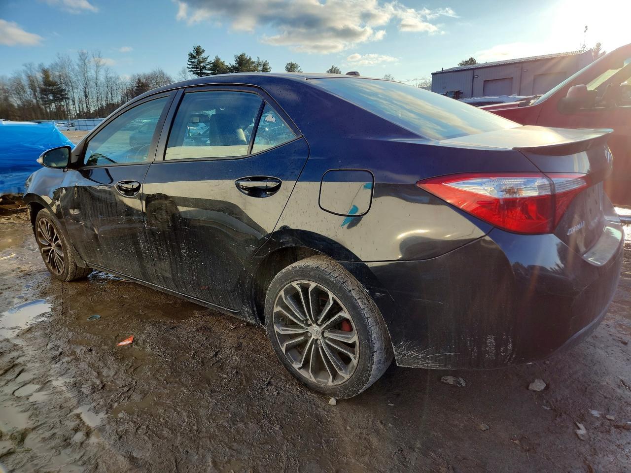2015 TOYOTA COROLLA