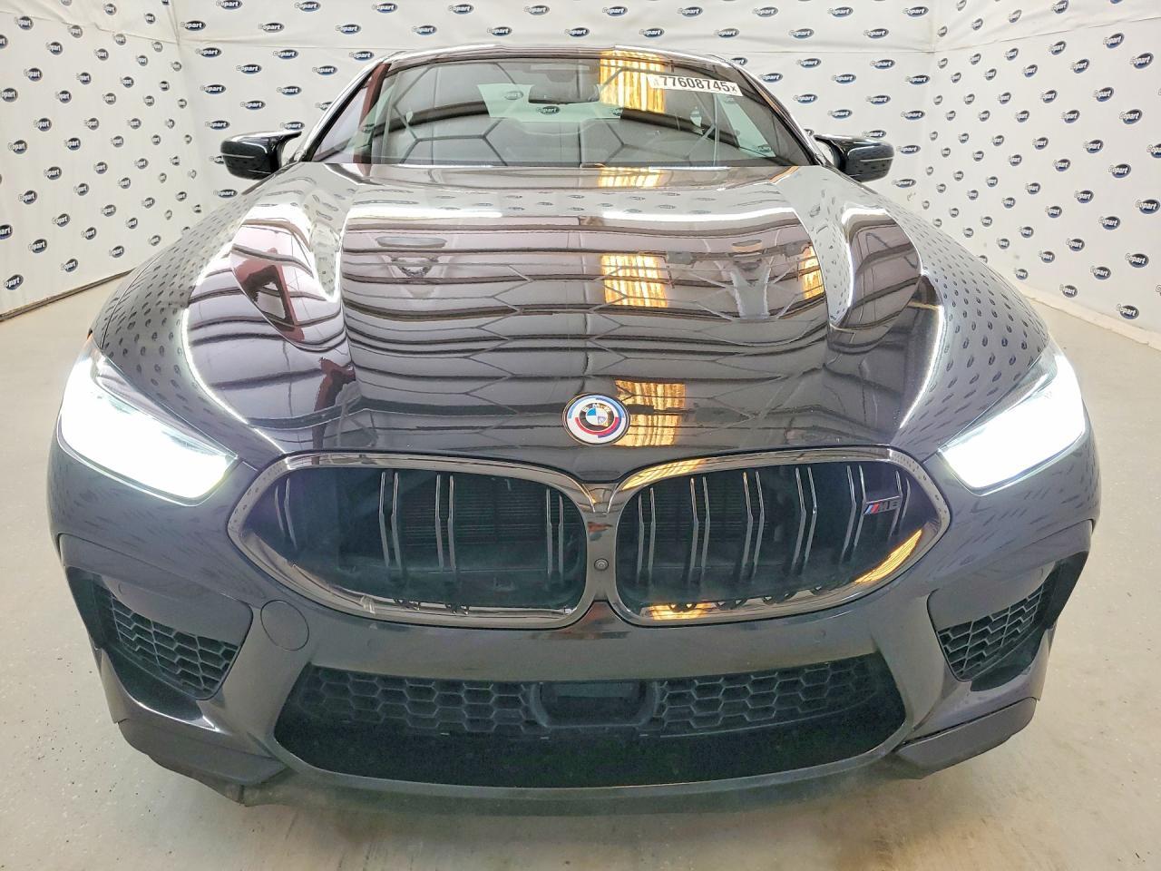 2023 BMW M8