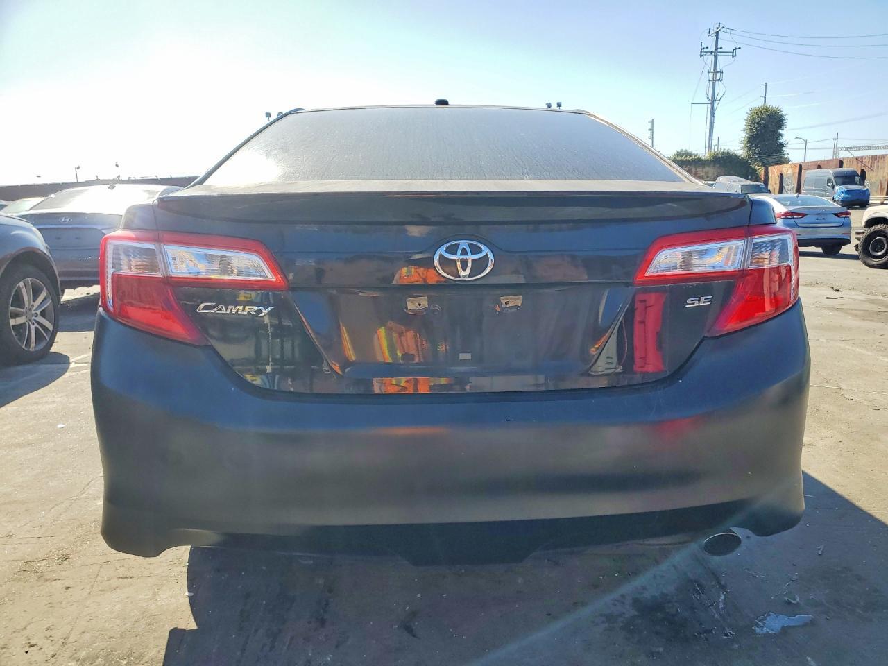 2012 TOYOTA CAMRY