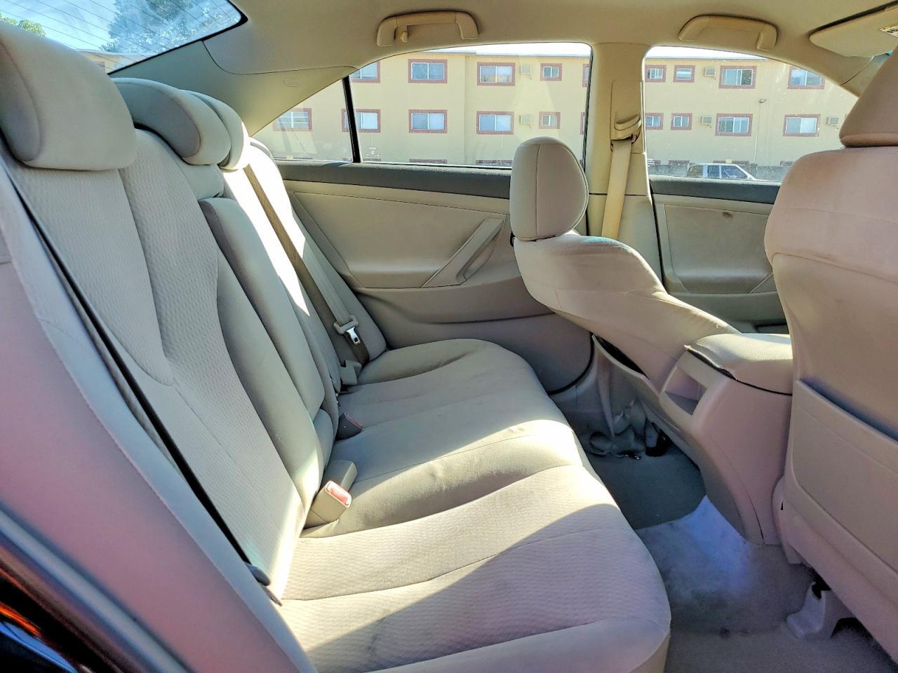 2011 TOYOTA CAMRY