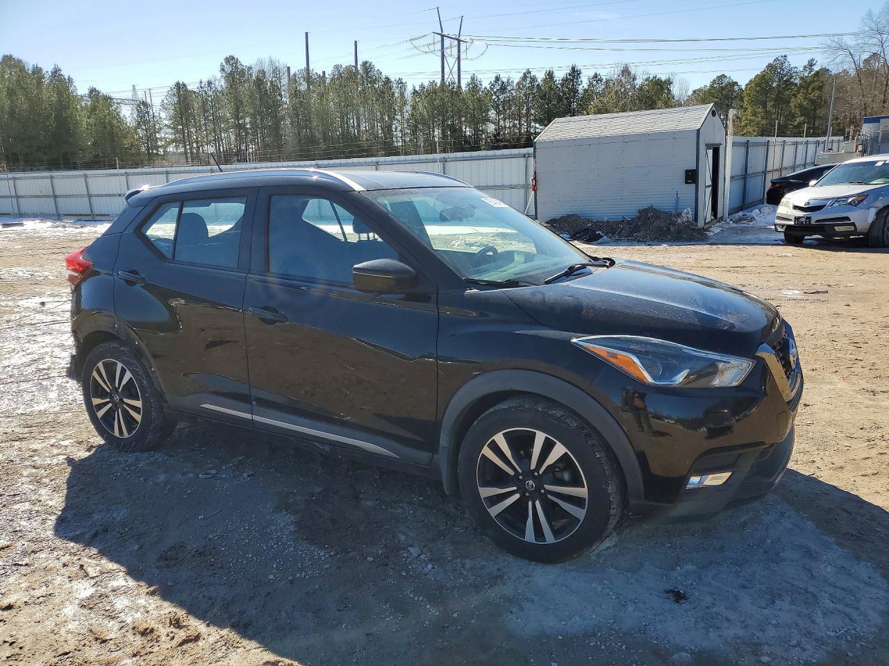2019 NISSAN KICKS