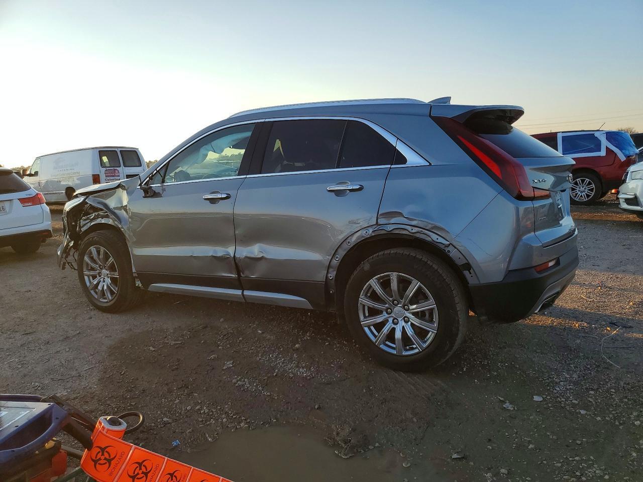 2023 CADILLAC XT4