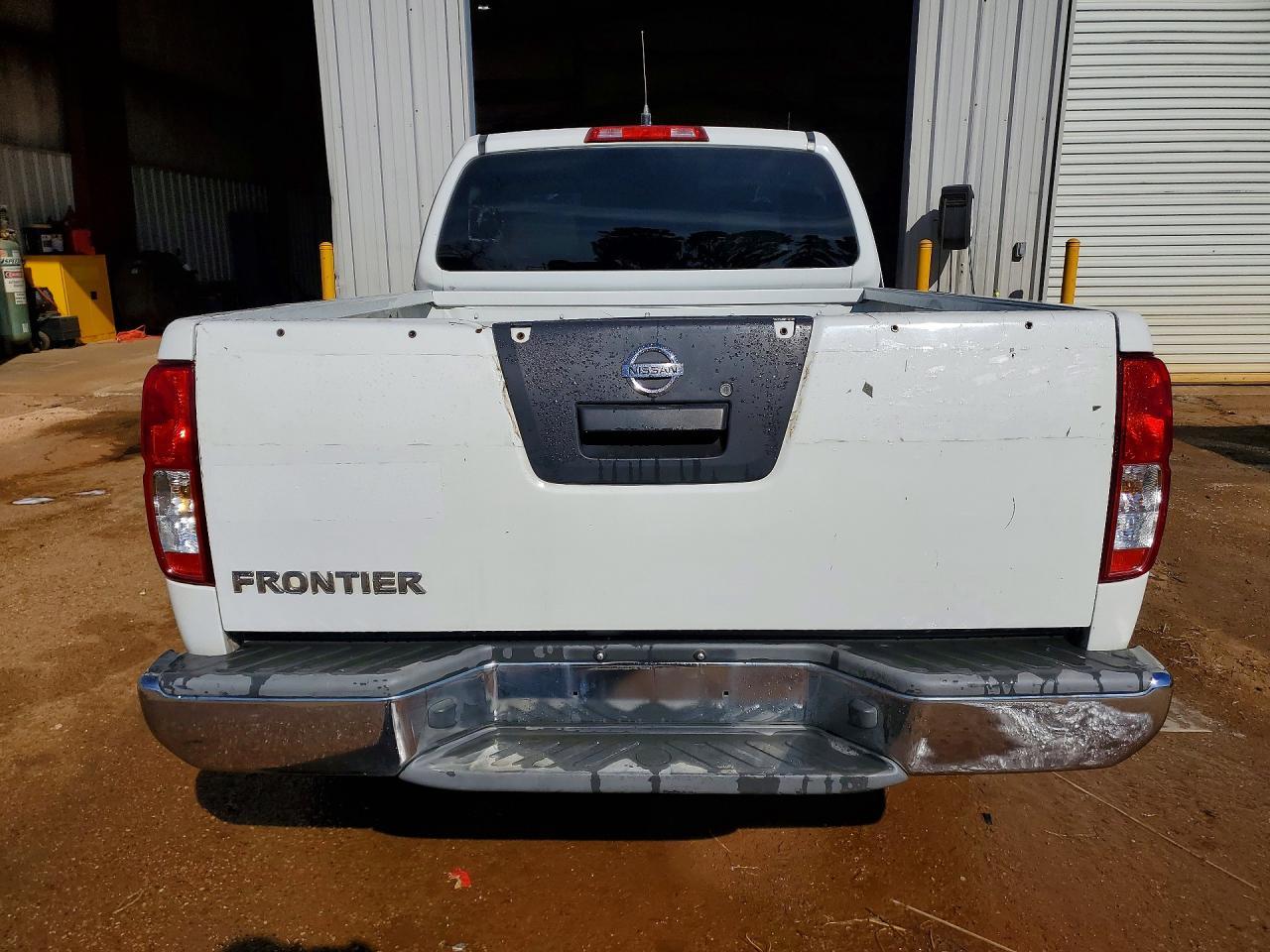 2015 NISSAN Frontier