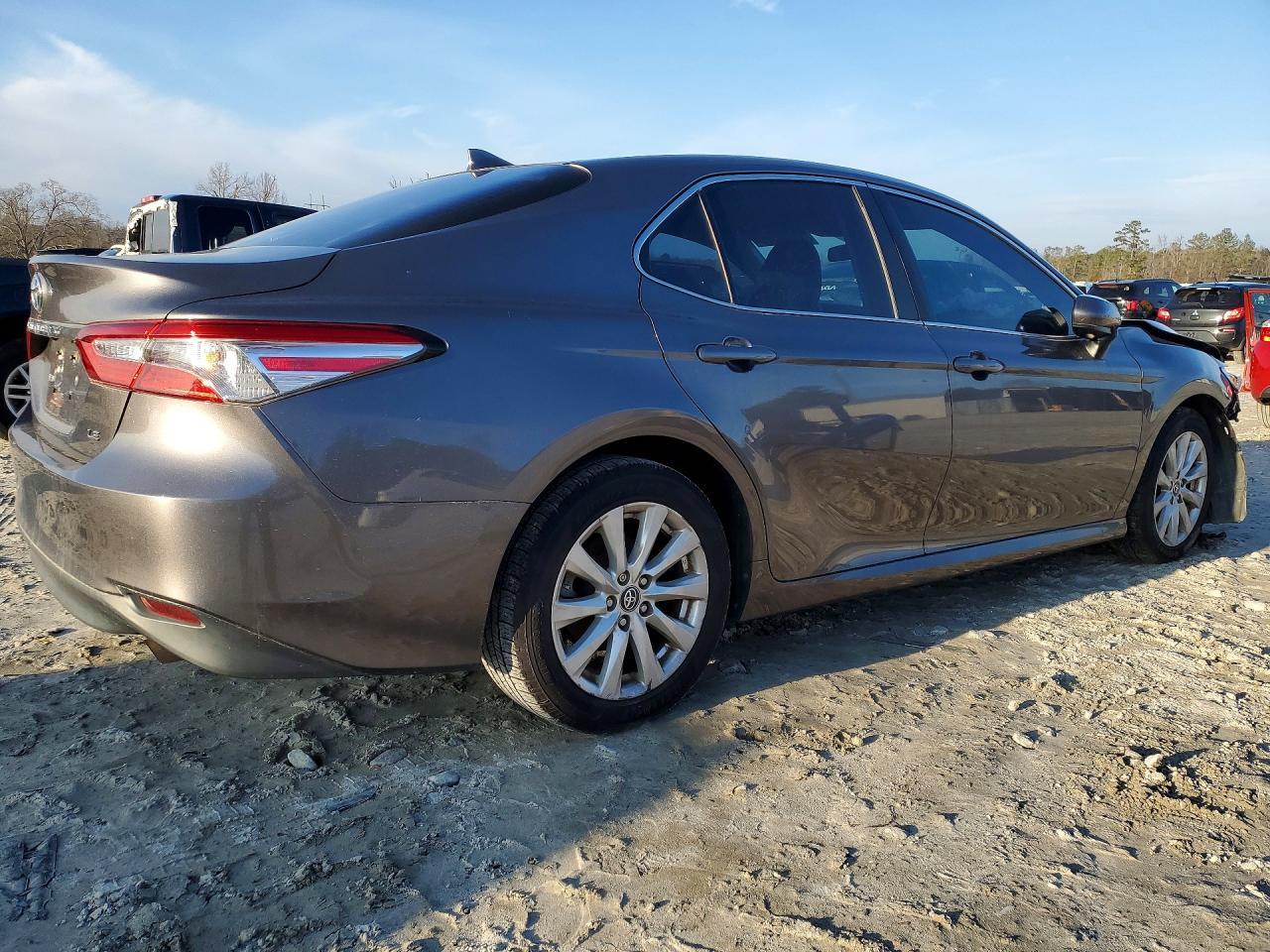 2019 TOYOTA CAMRY