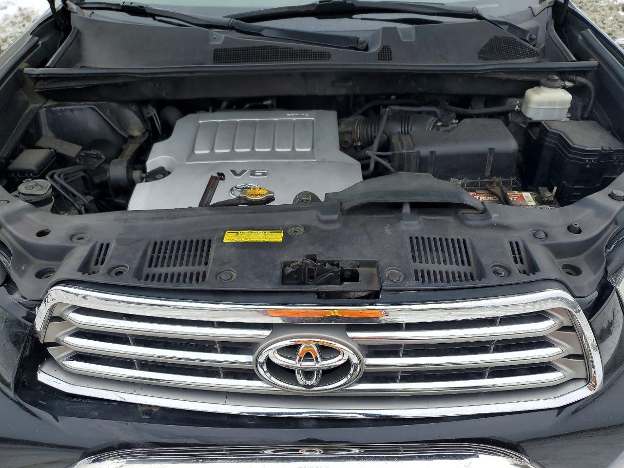 2010 TOYOTA HIGHLANDER