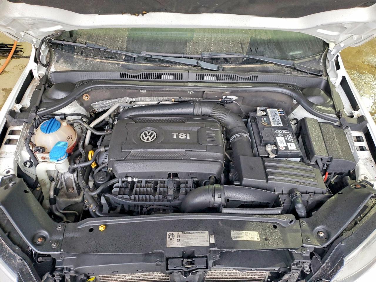 2015 VOLKSWAGEN JETTA