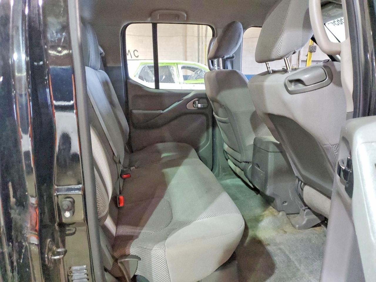 2012 NISSAN Frontier
