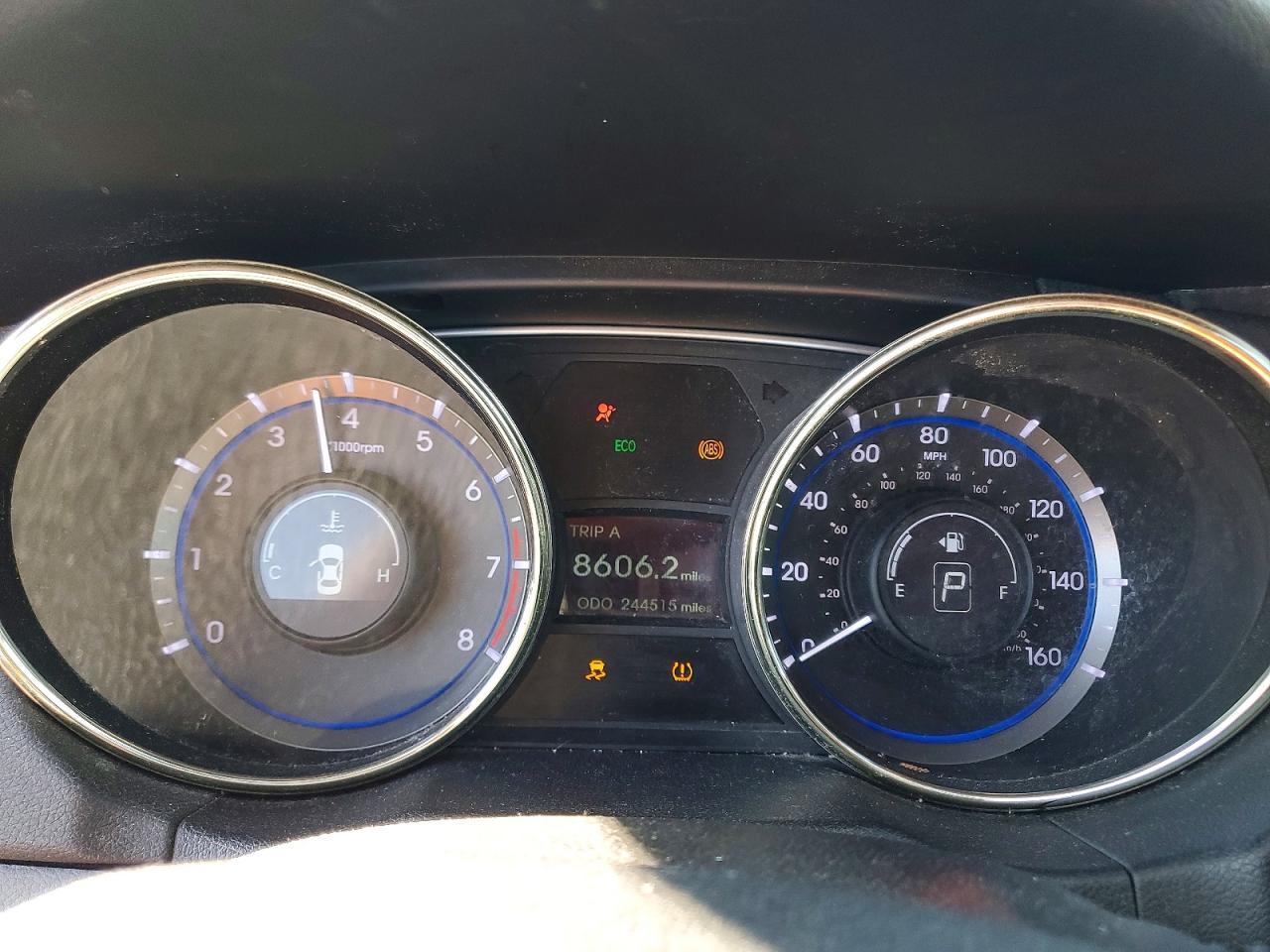 2011 HYUNDAI SONATA