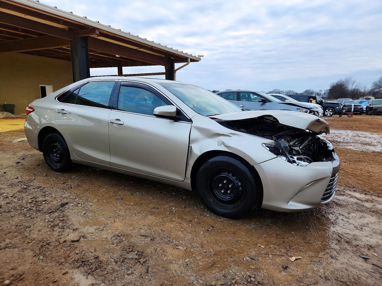2015 TOYOTA CAMRY