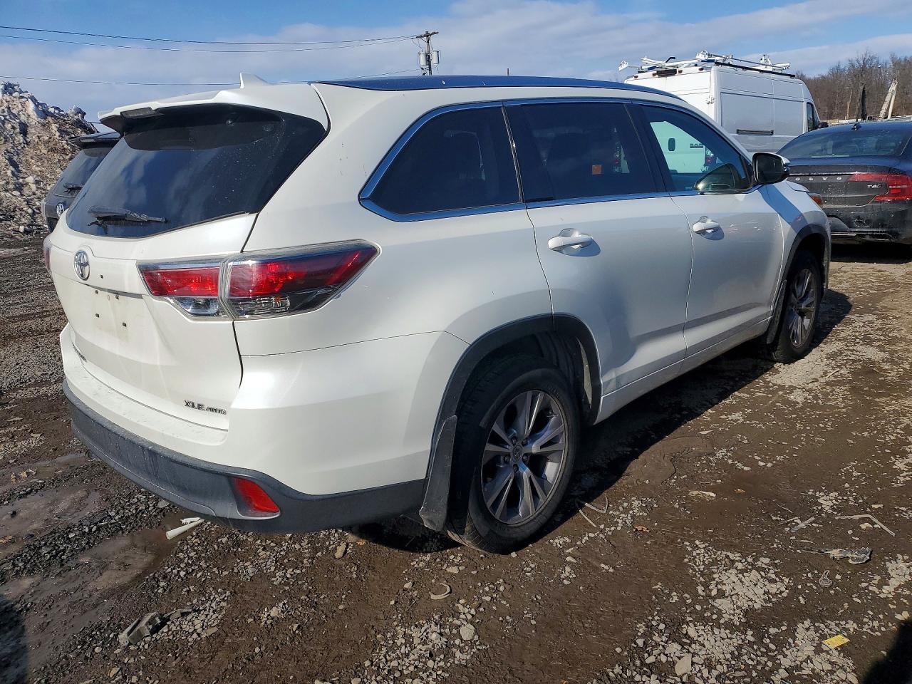 2014 TOYOTA HIGHLANDER
