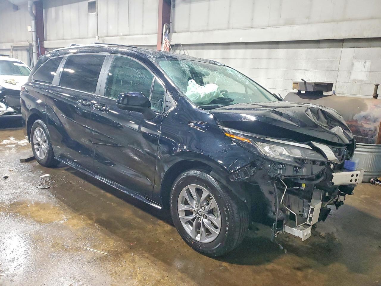 2023 TOYOTA SIENNA