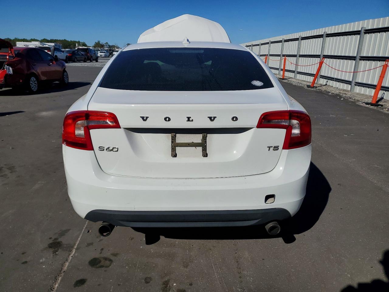 2013 VOLVO S60
