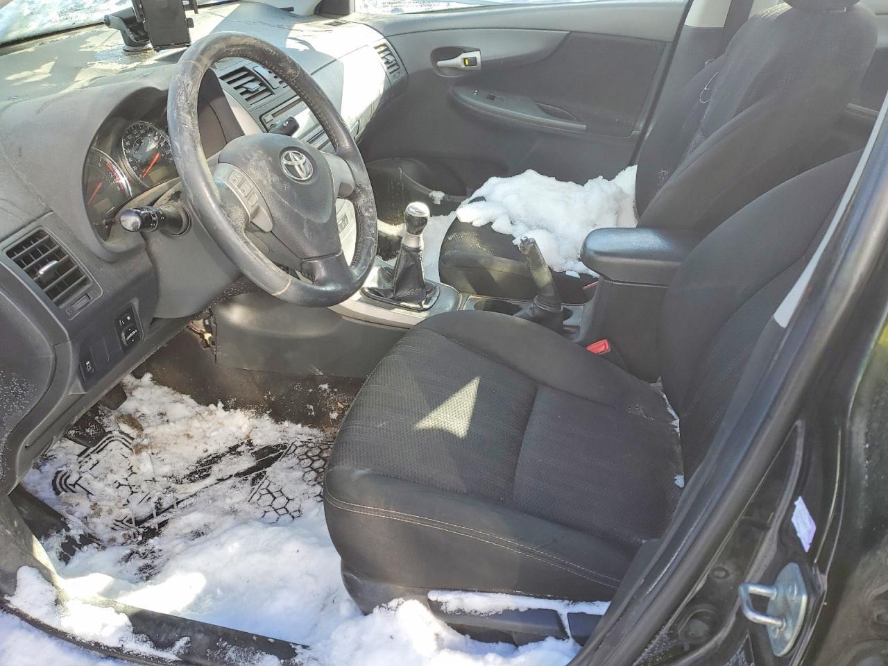 2012 TOYOTA COROLLA