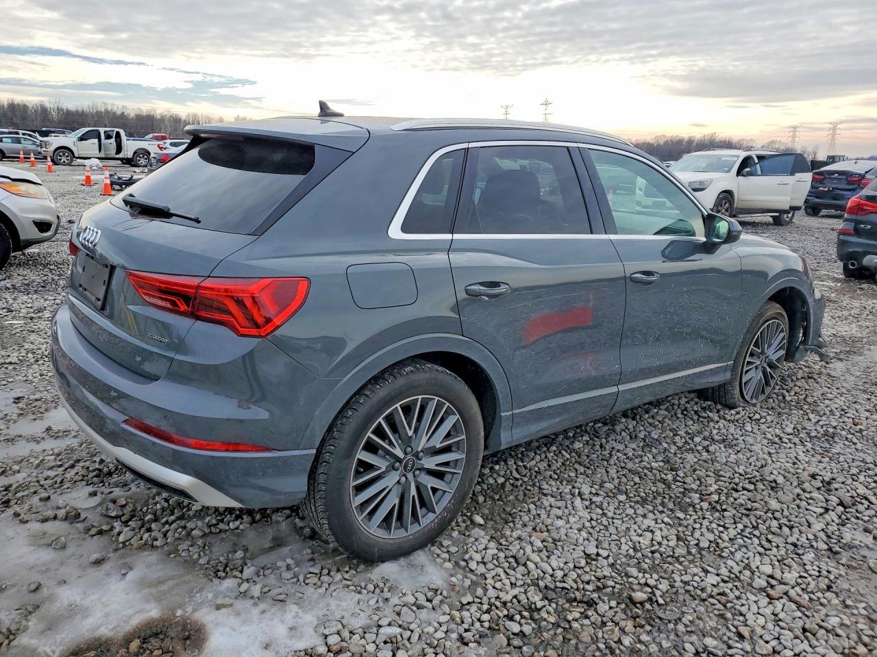 2022 AUDI Q3