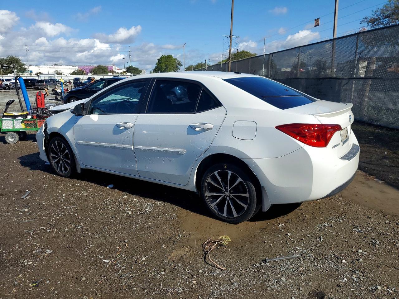 2017 TOYOTA COROLLA