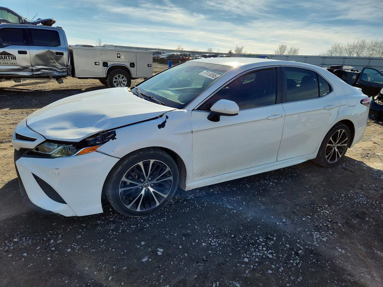 2018 TOYOTA CAMRY