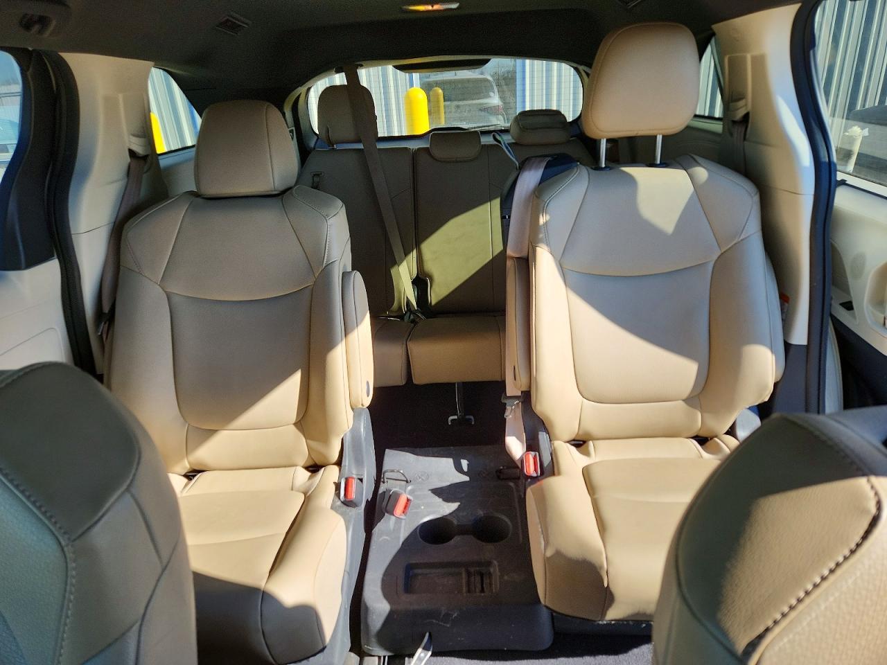 2021 TOYOTA SIENNA
