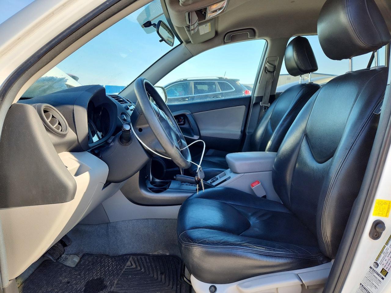 2011 TOYOTA RAV4