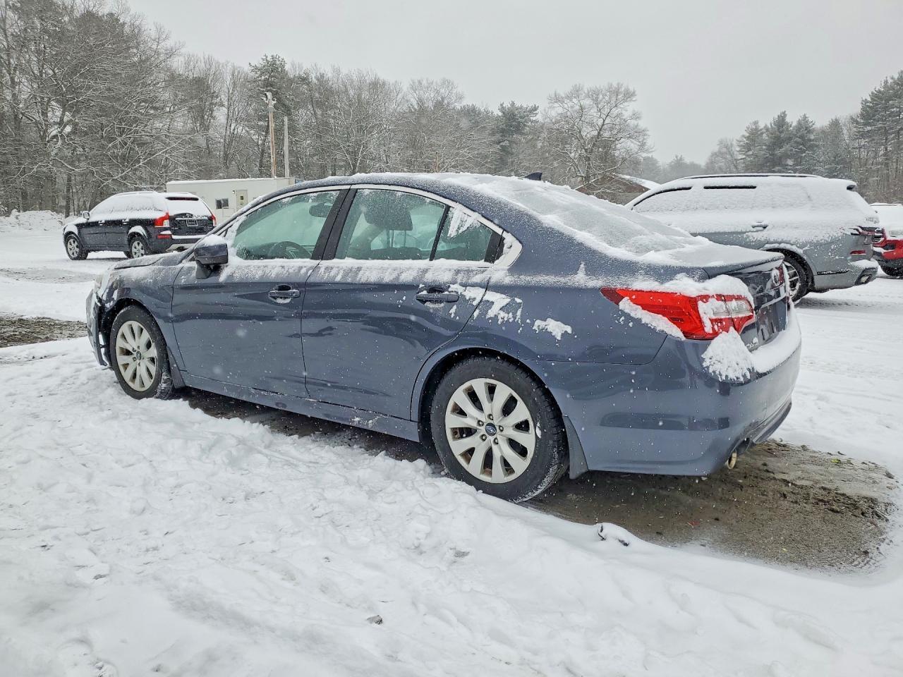 2016 SUBARU Legacy