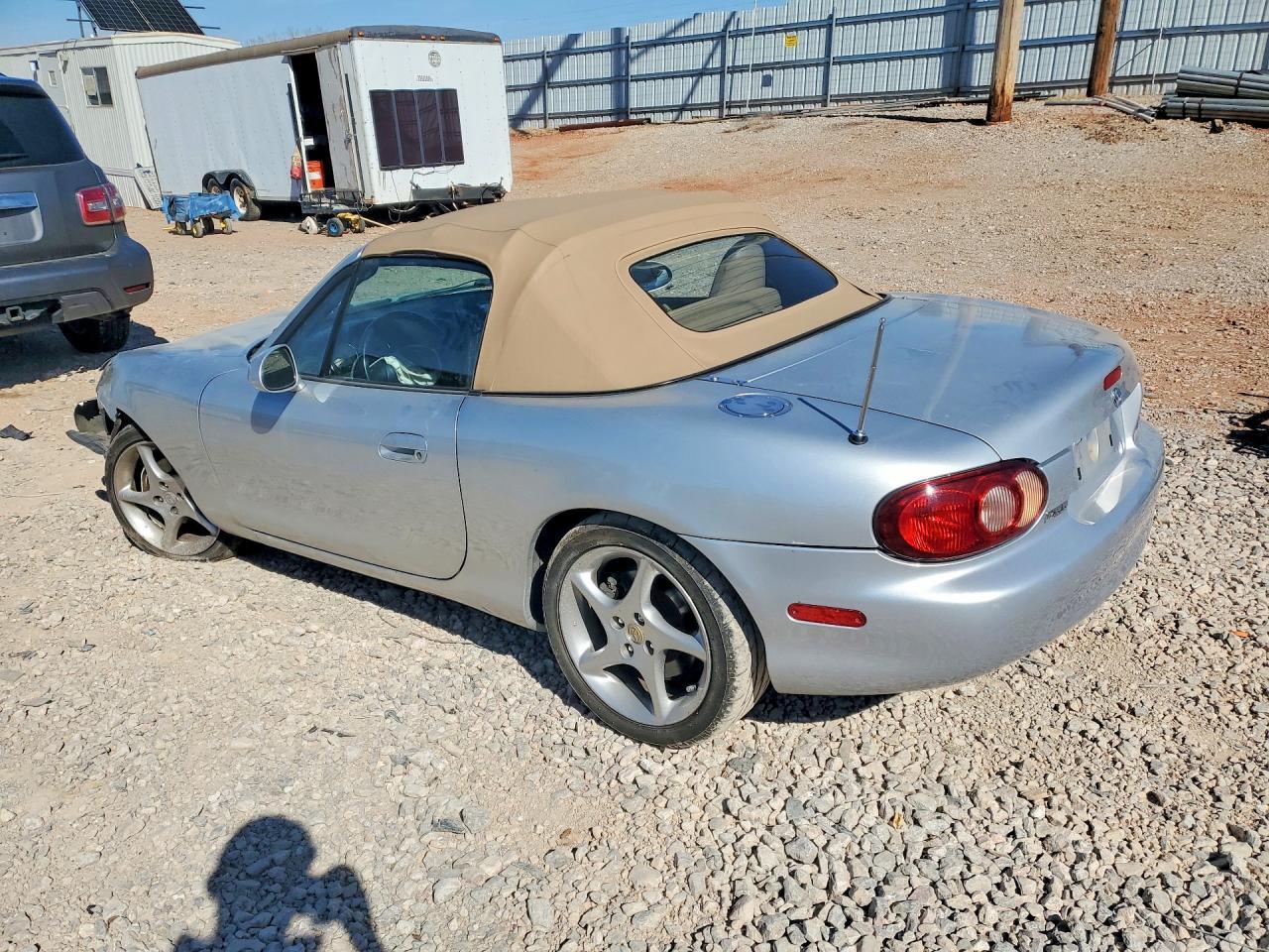 2002 MAZDA MX-5 Miata