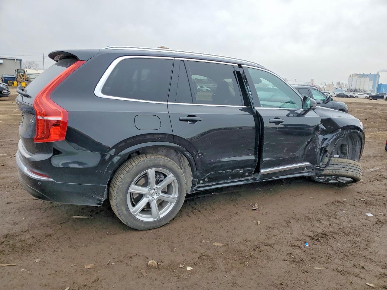 2024 VOLVO XC90