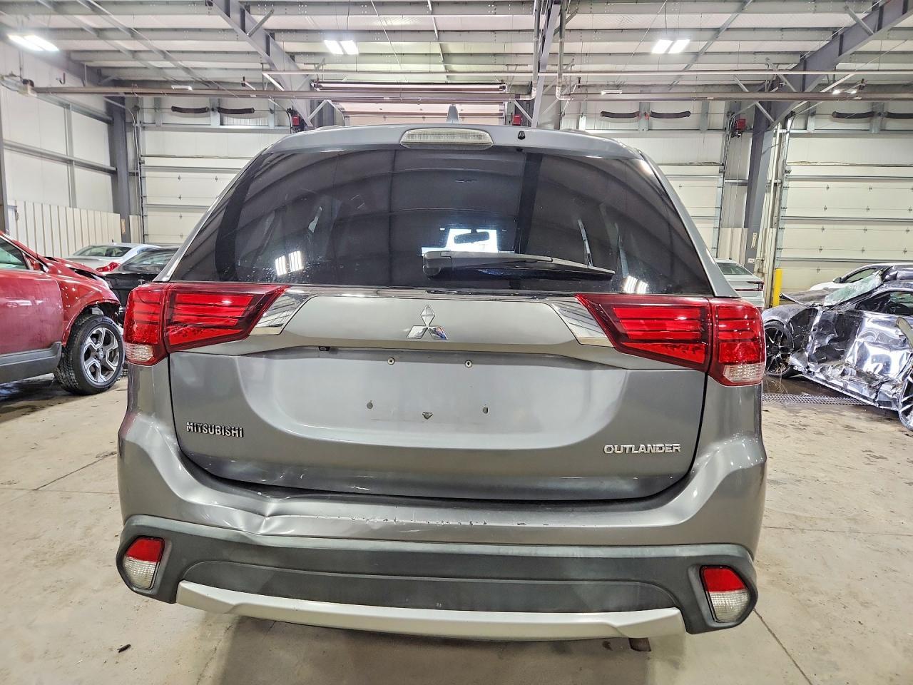 2018 MITSUBISHI outlander