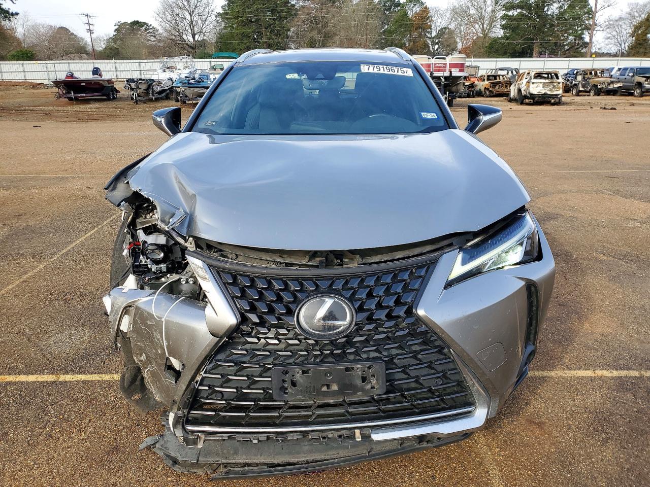 2021 LEXUS UX 200
