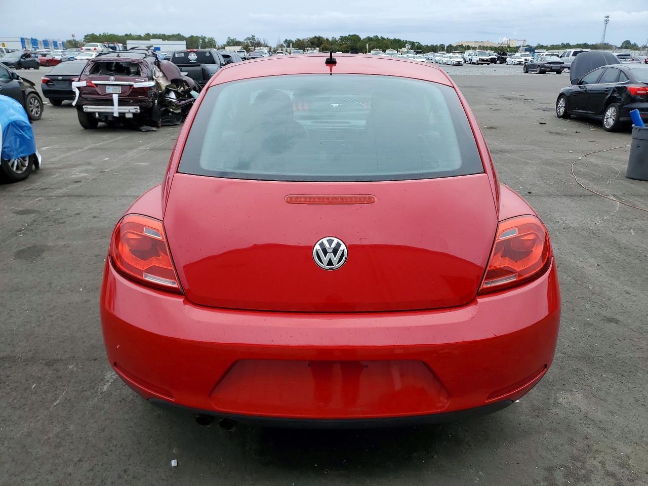 2013 VOLKSWAGEN Beetle