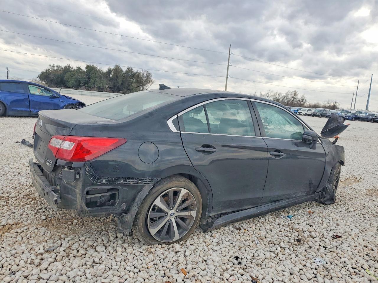 2017 SUBARU Legacy