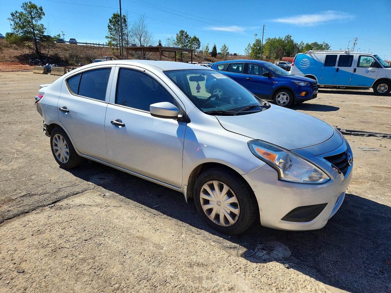 2016 NISSAN VERSA