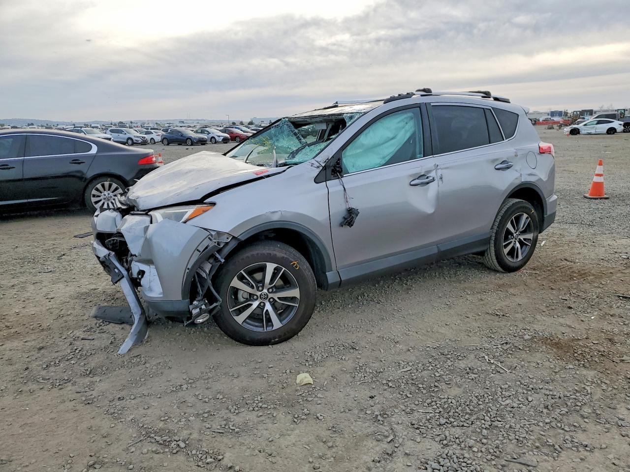 2016 TOYOTA RAV4
