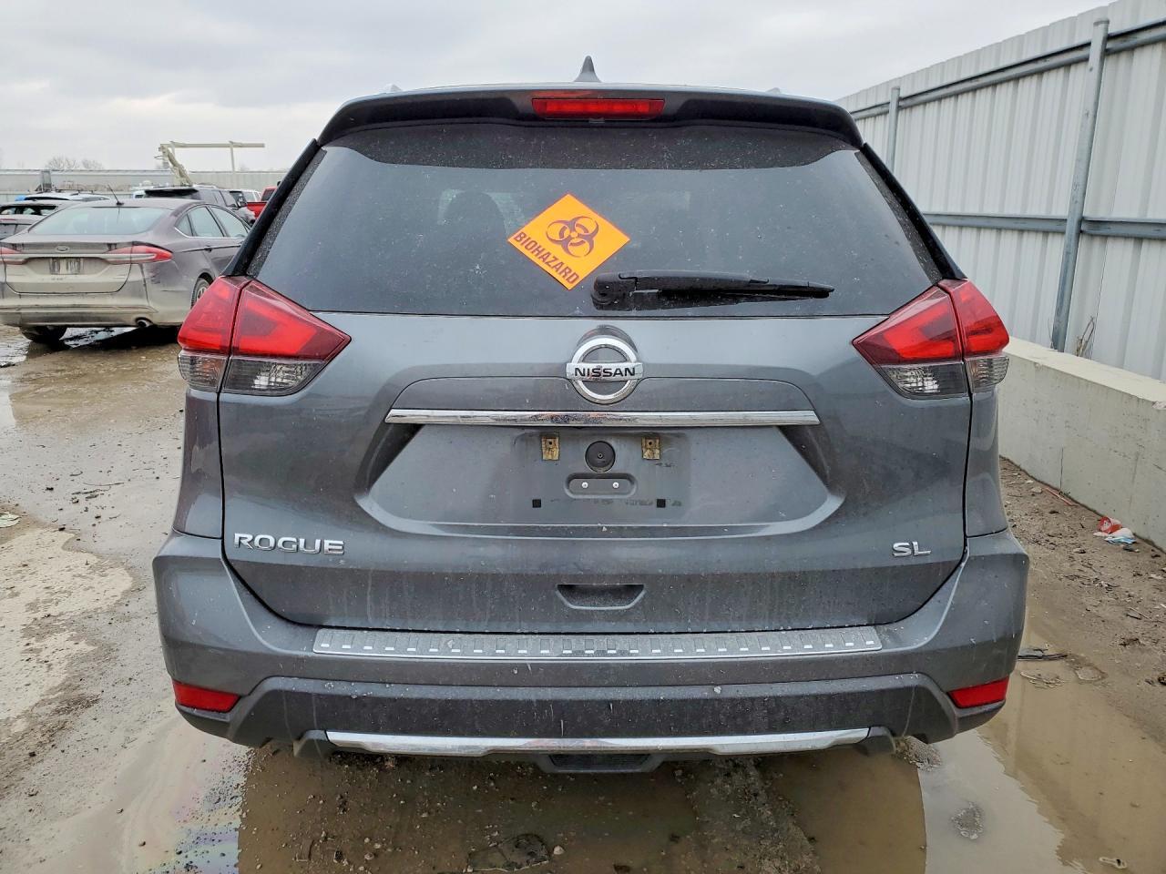 2017 NISSAN ROGUE