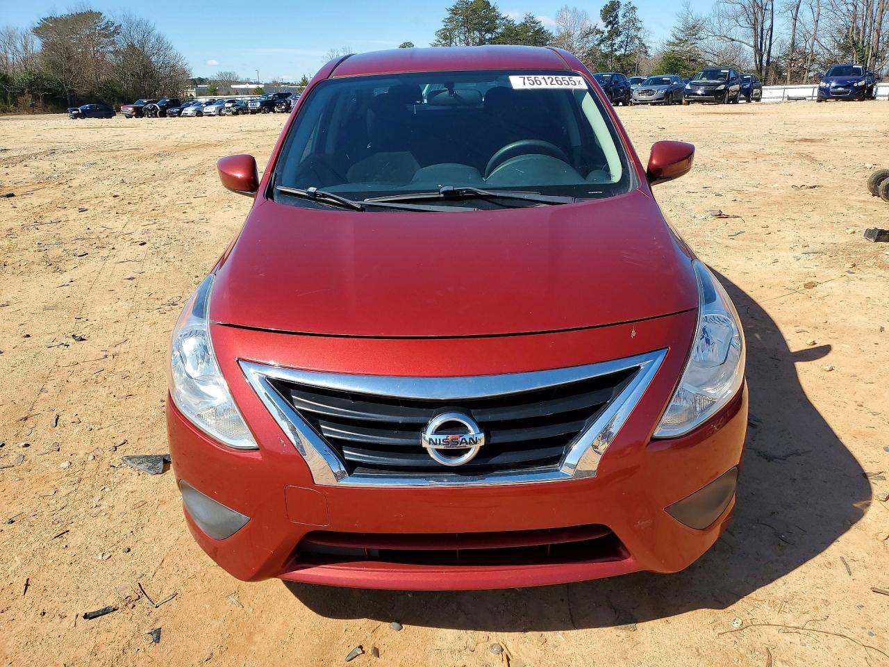 2017 NISSAN VERSA
