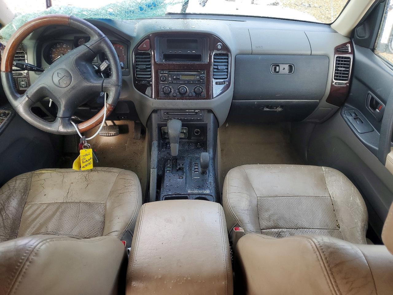 2002 MITSUBISHI Montero