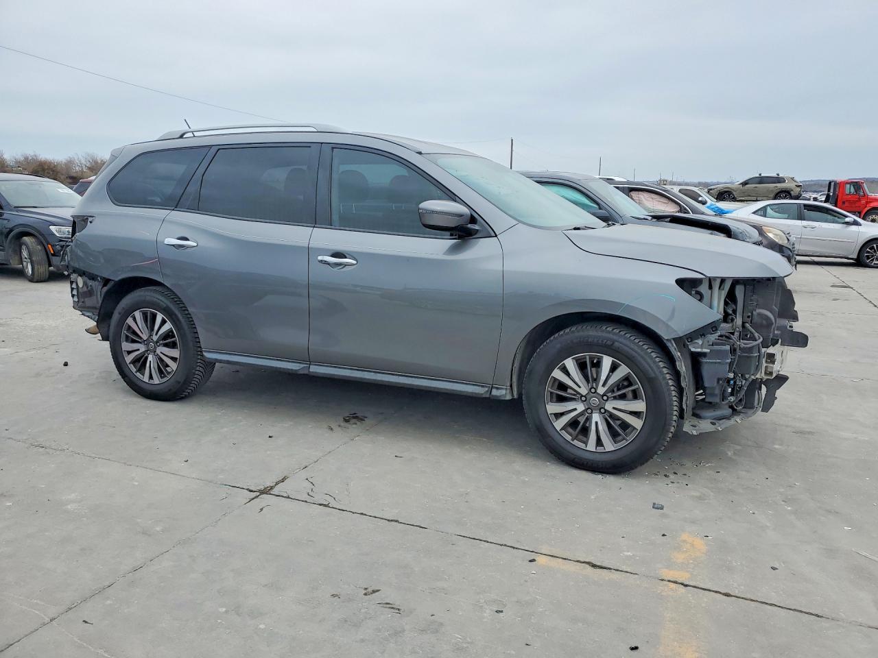 2017 NISSAN PATHFINDER