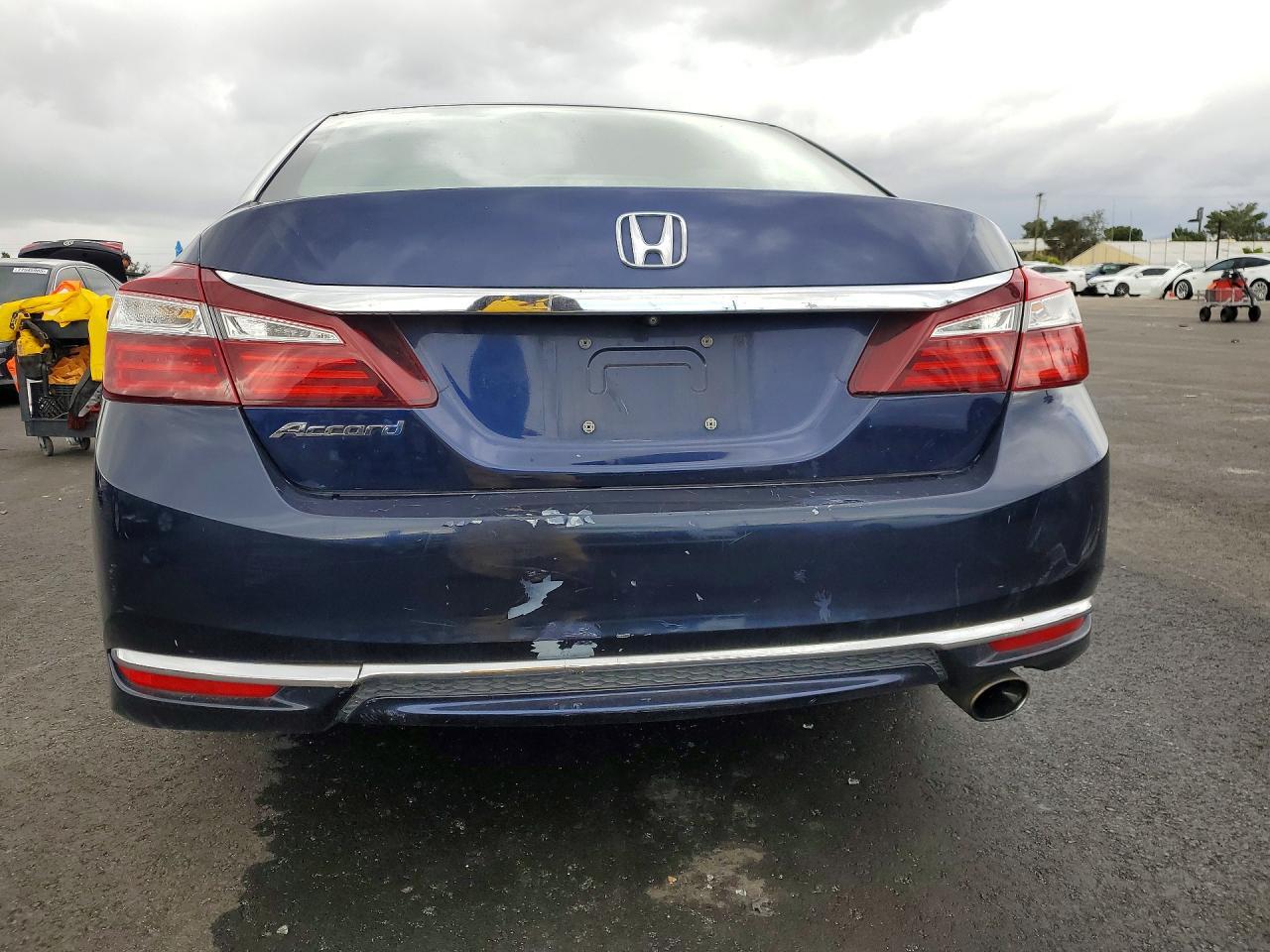 2017 HONDA ACCORD