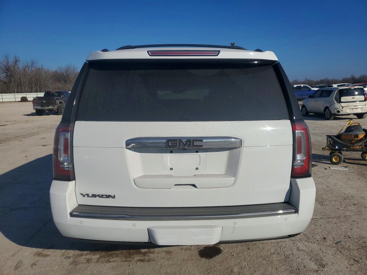 2016 GMC Yukon