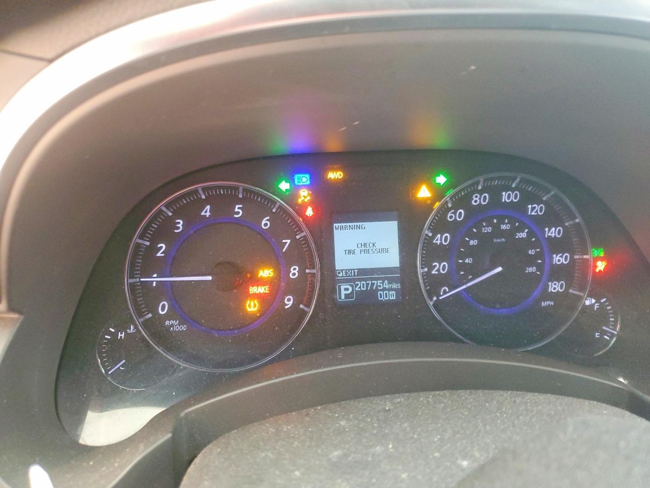 2016 INFINITI QX70