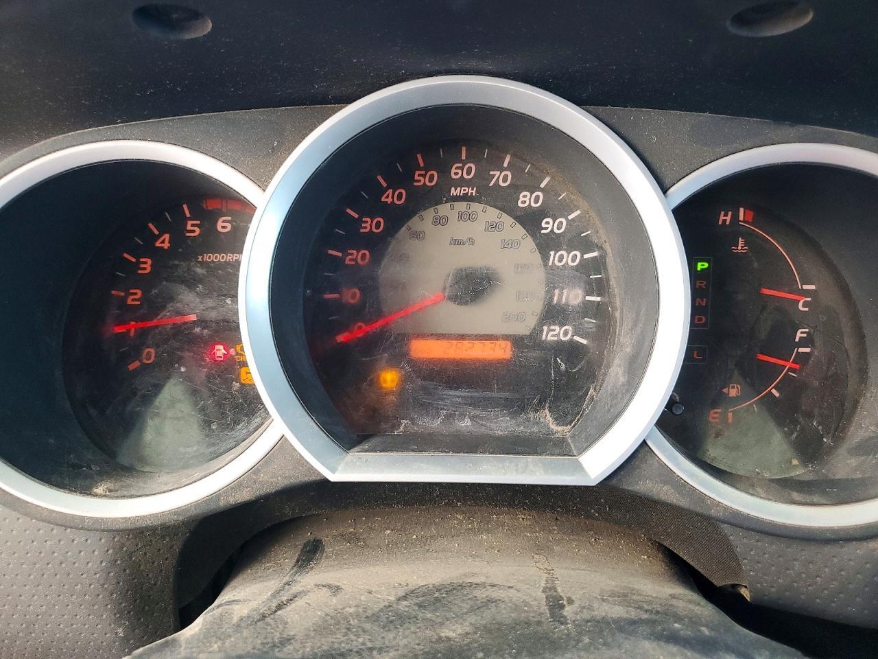 2011 TOYOTA TACOMA