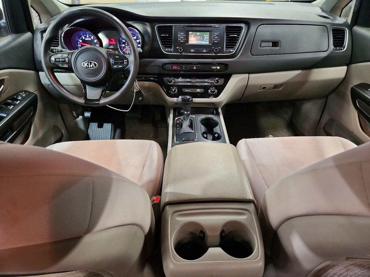 2016 KIA SEDONA