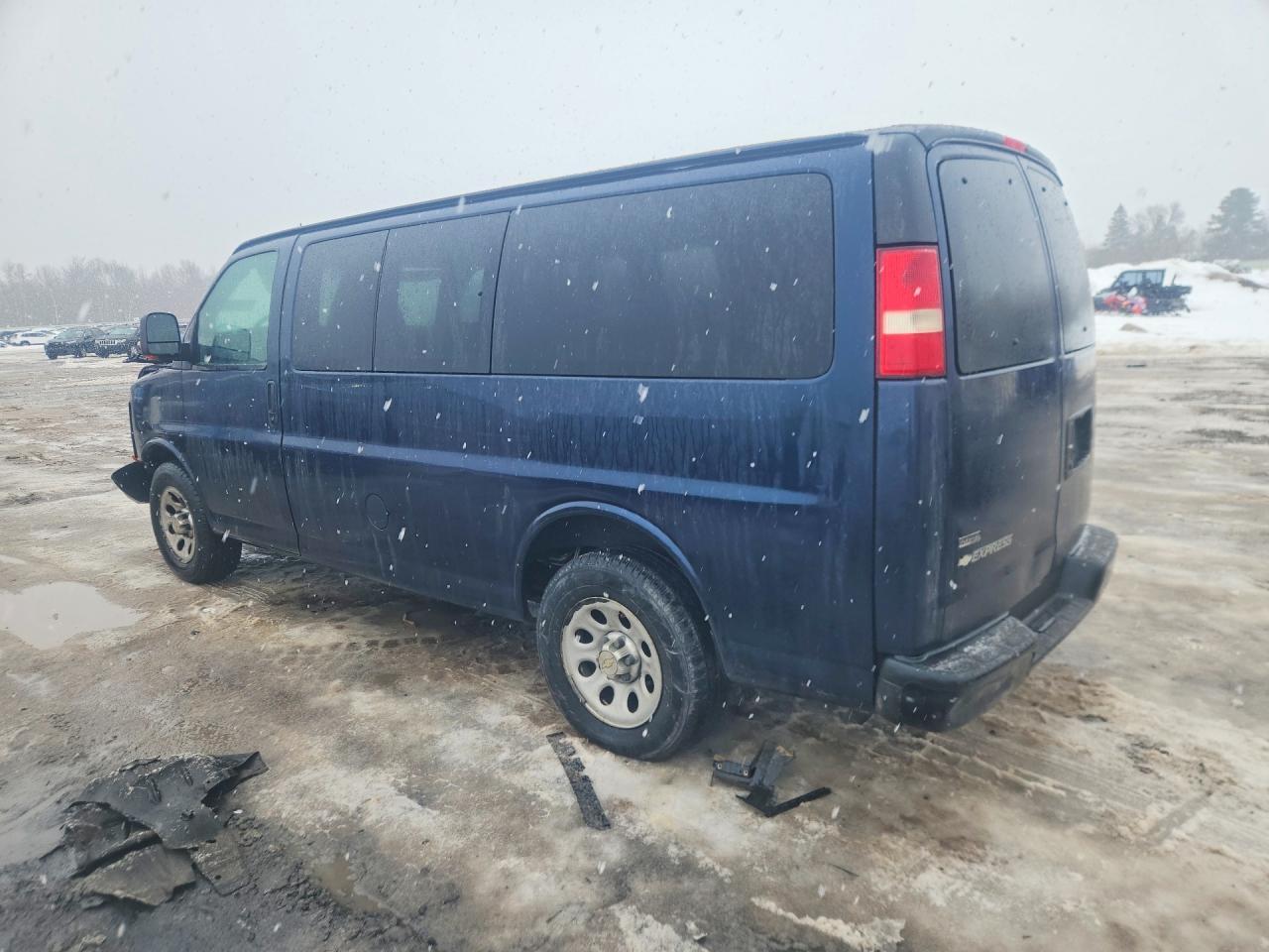 2011 CHEVROLET Express 1500