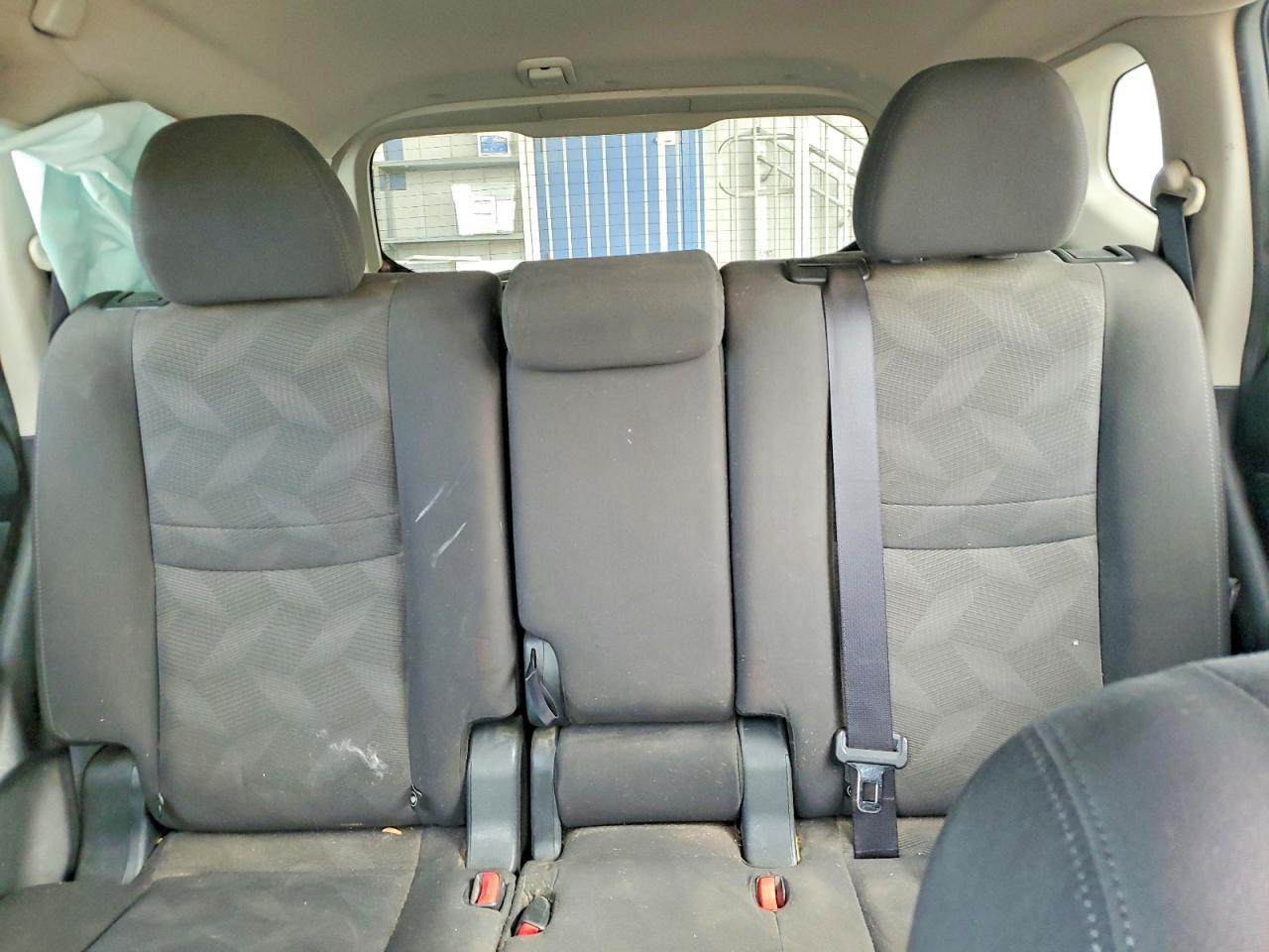 2016 NISSAN ROGUE