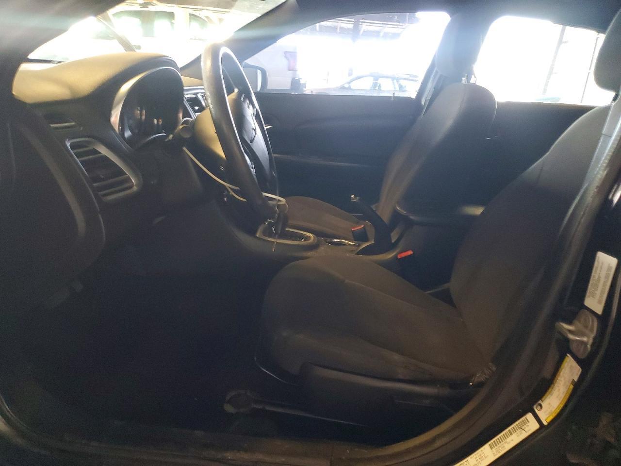 2012 CHRYSLER 200