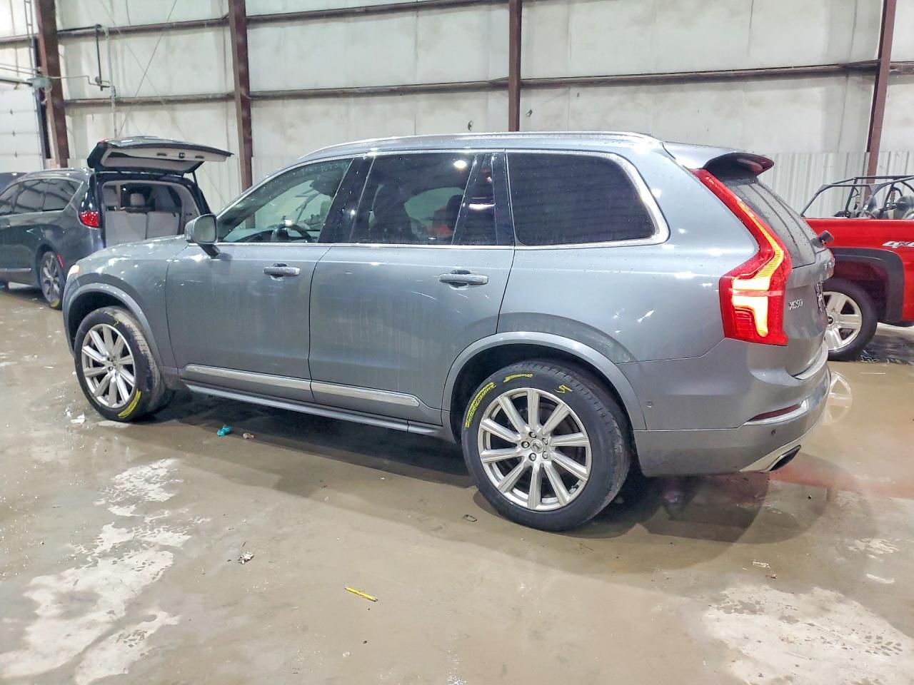2018 VOLVO XC90