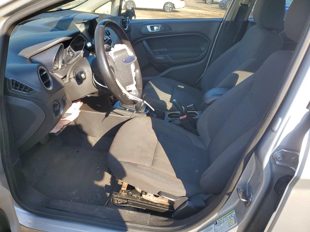2014 FORD Fiesta