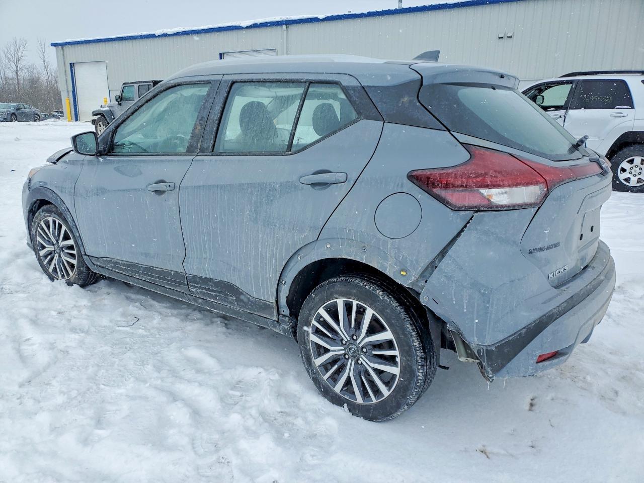 2022 NISSAN KICKS