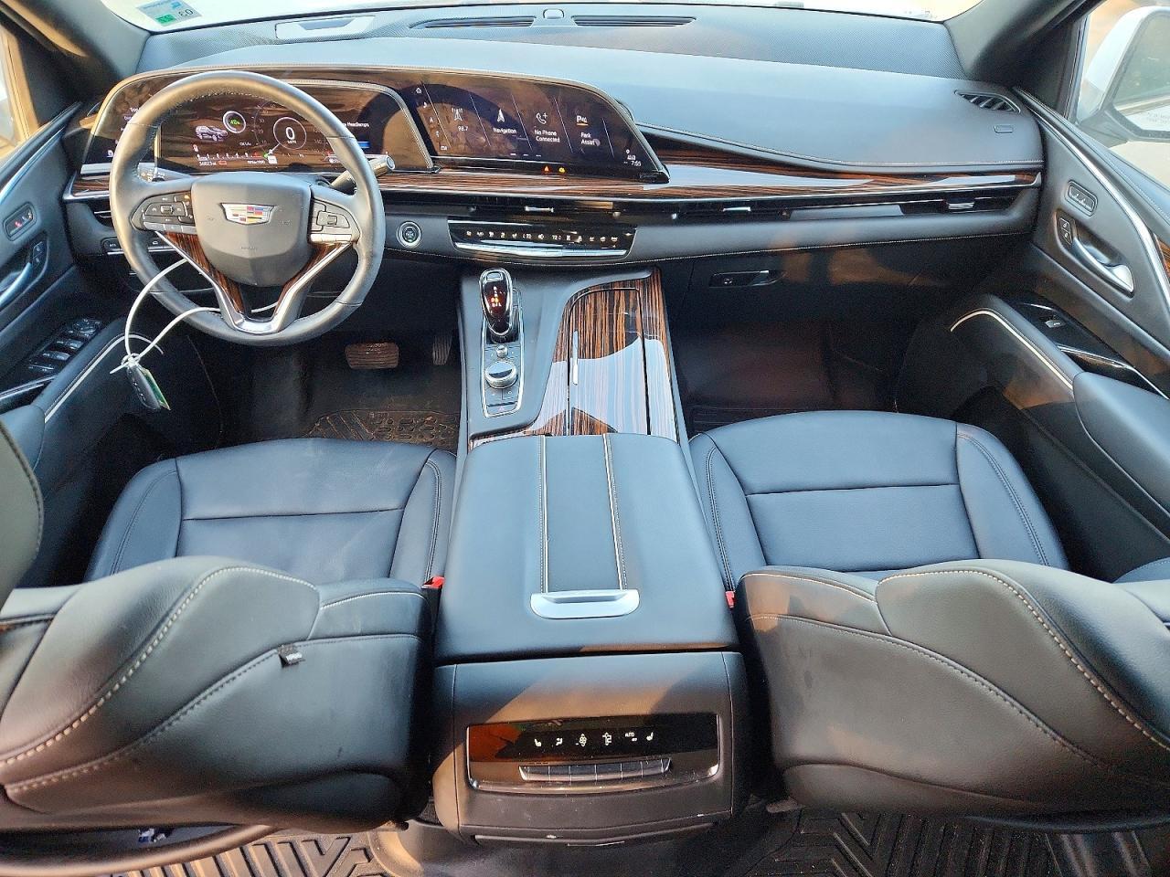 2024 CADILLAC ESCALADE